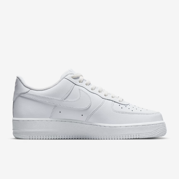 Nike Air Force Triple White